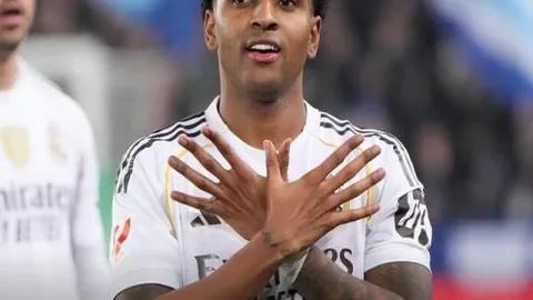 “崔先生表现亮眼：5次出手仅1中却获16分，把握机会势在必得”